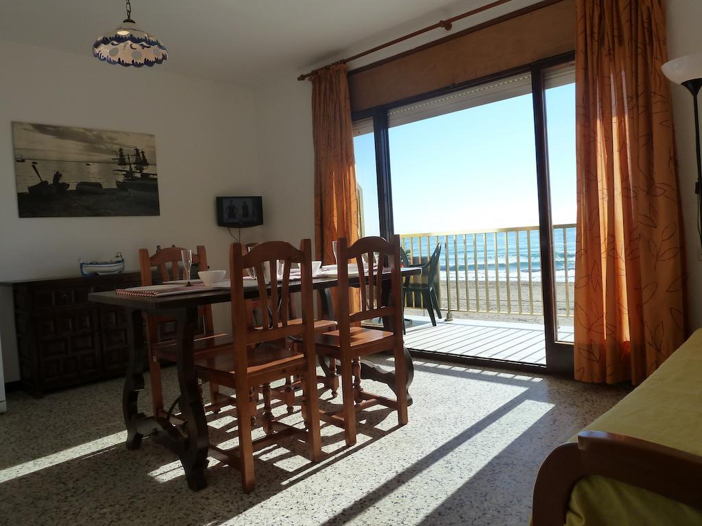 Villa Service - Apartamentos Aransol إل فيندريل الغرفة الصورة